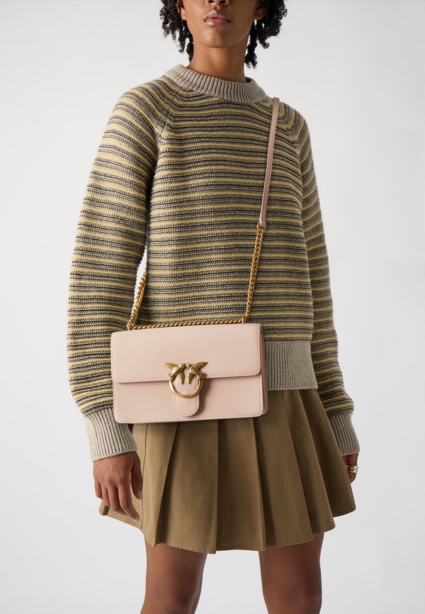 LOVE ONE CLASSIC VITELLO SETA - Umhängetasche