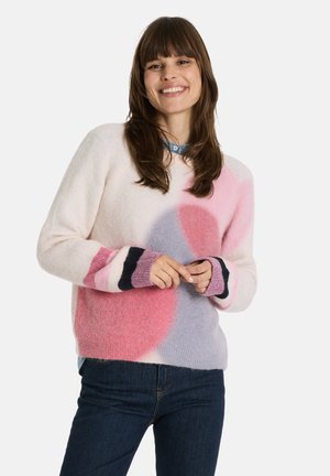 Bunt gestrickter Pullover mit sanften Pastellfarben, rundem Ausschnitt und kontrastierenden gestreiften Bündchen. Hergestellt aus einem flauschigen Material für warme Eigenschaften.