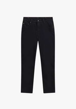 Schwarze Denim-Hose mit geradem Bein, ausgestattet mit einem Reißverschluss, fünf Taschen und silberfarbenen Beschlägen. Glatte Textur mit minimalen Details.