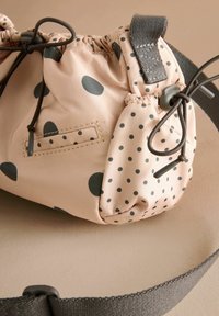 Cath Kidston Soma ar siksnu pāri ķermenim - pink spot