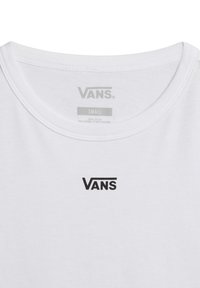 Witte katoenen t-shirt met ronde hals, voorzien van een zwart "VANS" logo op de voorkant. Maat aangeduid als klein. Zachte textuur, eenvoudig ontwerp.