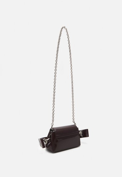 Vivienne Westwood HAZEL SMALL HANDBAG - Kézitáska - brown