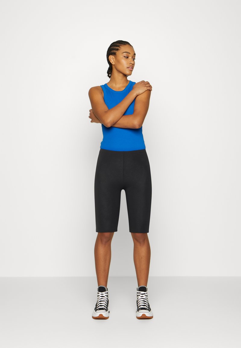 Damen Chinos | ONLY ONLLIVE LOVE CITY 2 PACK Shorts black/white/weiß - VD84335 Damen Chinos | ONLY ONLLIVE LOVE CITY 2 PACK Shorts black/white/weiß - VD84335