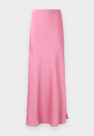 Longue jupe en satin rose lisse avec une légère évasement et une fente latérale, présentée sur un fond clair uni.