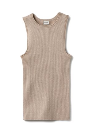 Beige geribbelde top met brede armsgaten en een ronde halslijn, met een zachte textuur en subtiele glans. Label met de tekst "STEFANEL."