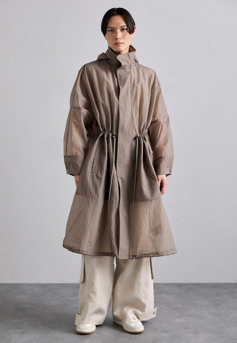 Emporio Armani - Impermeable - moon rock, Ampliar