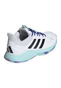 adidas Performance COURT FLIGHT - Zapatillas - weissschwarz