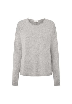 Pull en maille gris clair. Présente un col rond, des manches longues raglan et un accent de logo subtil sur la manche.