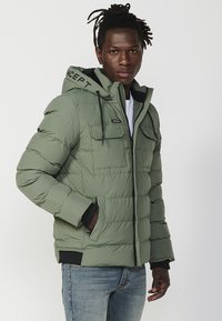 Koroshi Ziemas jaka - verde   green