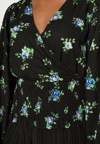 Vero Moda Petite VMBELLA SANNA - Blusa - black