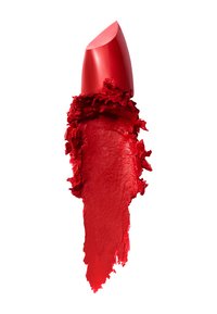 Roter Lippenstift mit einer spitz zulaufenden Spitze, die eine abgebrochene Kante zeigt. Die Textur ist cremig mit einem matten Finish. Intensiv, lebendige Farbe über den gesamten Lippenstift.