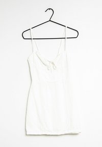 Bershka Vapaa-ajan mekko - white