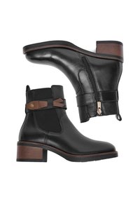 Botines de cuero negro con un panel lateral texturizado, una correa acentuada en marrón y una pequeña cremallera. Cuenta con un tacón medio de bloque.