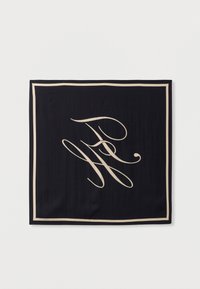 Bufanda de seda negra con un borde crema y elegantes iniciales entrelazadas en estilo cursiva centradas en el diseño.