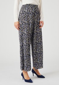 Damart ÈME PLISSÉE - Broek - Blue Floral
