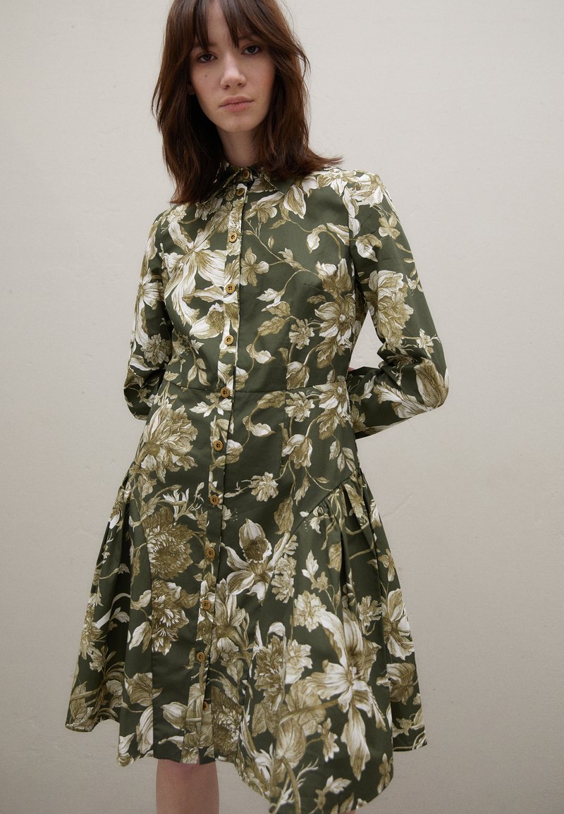 Erdem KNEE LENGTH LONG SLEEVE DRESS Shirt dress olive/ecru/green Zalando.co.uk
