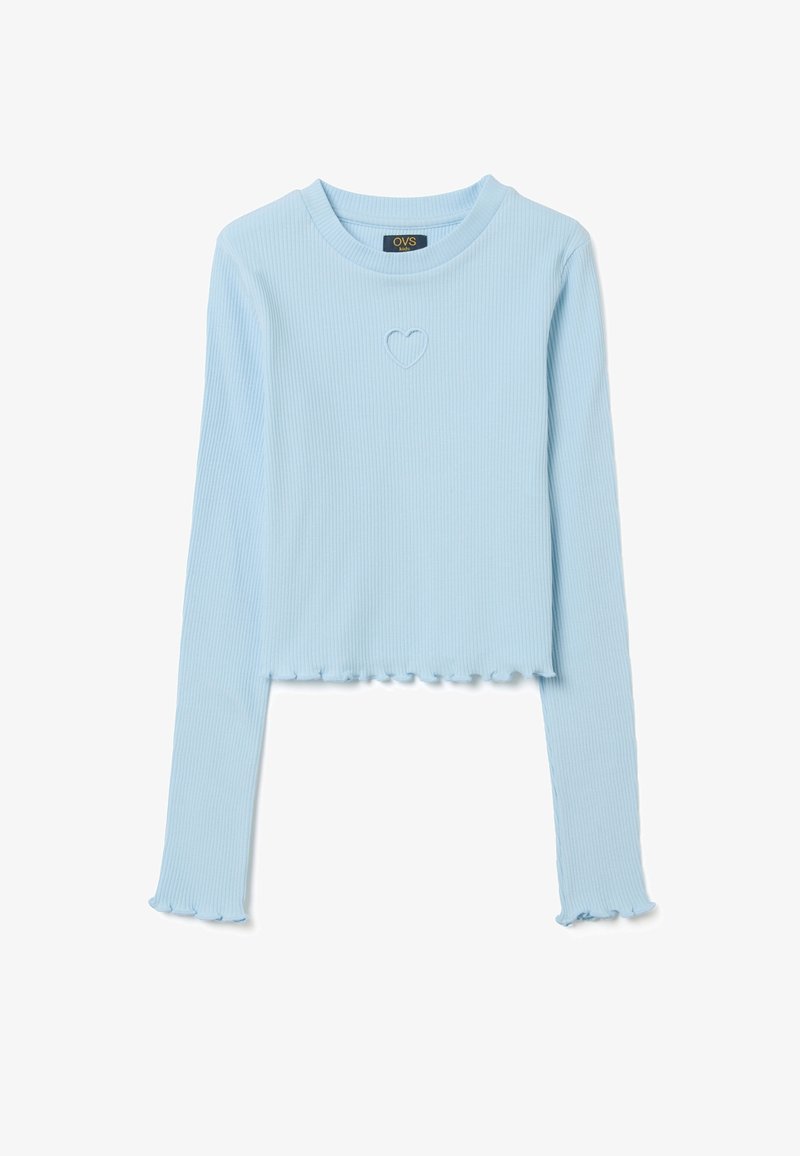 Helles blaues, geripptes Langarm-Crop-Top mit gewellten Kanten und einem kleinen Herzmotiv auf der Brust.