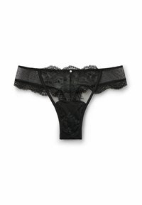 Zwarte kanten string met bloemmotieven, doorschijnende gaas zijkanten en een kleine decoratieve knop aan de voorkant. Zachte textuur en minimale bedekking.
