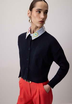 BUTTONED CROP - Kardigán - navy blue