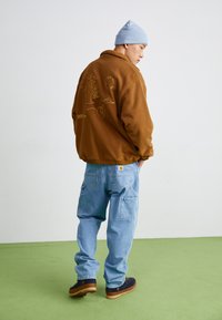 Carhartt WIP FLYING DUCKS LINER - Jakna iz flisa - hamilton brown