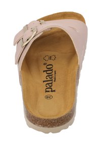 Sandalino rosa chiaro slip-on con cinturino a fibbia, suola in sughero e soletta testurizzata. Presenta l'impronta del logo e taglia 38.