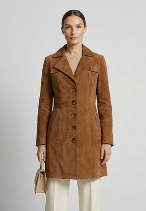 Ricano LUCY - Halflange jas - cognac velour