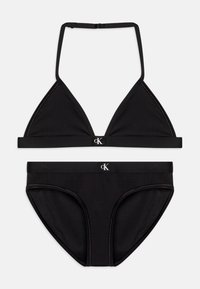 Svart bikini sett som har en trekantet bralette med tynne stropper og matchende truser. Begge har en glatt tekstur og logo-accents.
