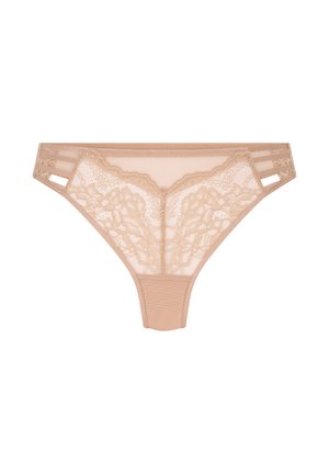 Stringslips mit Spitzenfront in Nude-Farbe, ausgestattet mit durchsichtigen Netzpaneelen, aufwendigen Spitzenverzierungen und Riemenakzenten an den Seiten. Weicher, strukturierter Stoff.