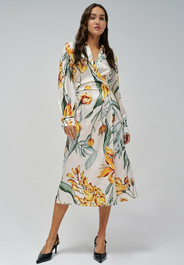 REGULAR - Blusenkleid - beige