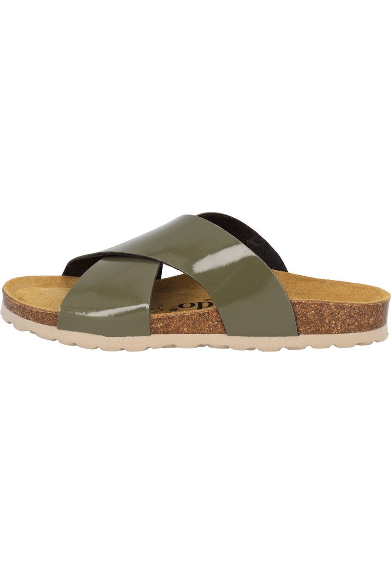 Sandale à lanières croisées avec une tige synthétique olive brillant, semelle en liège et semelle texturée pour une meilleure adhérence. Accent noir sur la lanière.