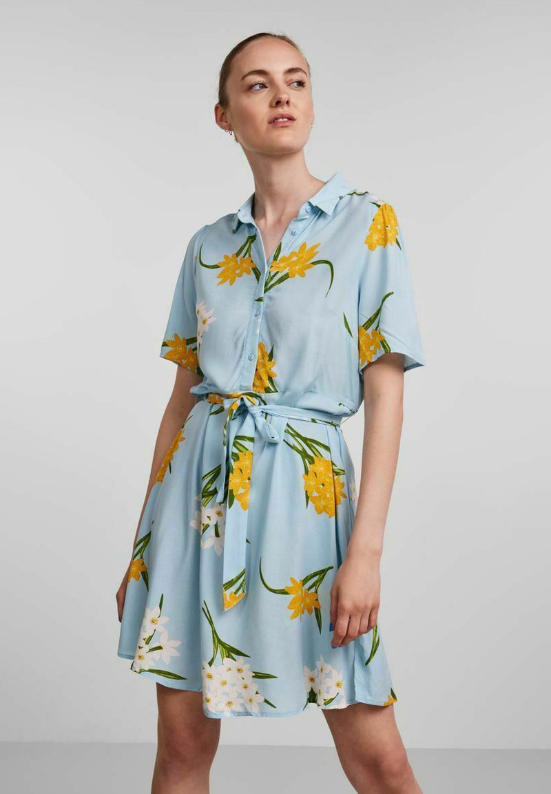 Pieces PCLILI Robe chemise little boy blue/bleu ZALANDO.FR