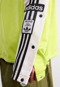 adidas Originals MEGABREAK - Giacca sportiva - bahia glow