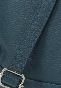DrachenLeder TOSCANTO  - Sac bandoulière - türkis