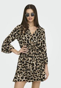 ONLY Robe de jour - cloud dancer