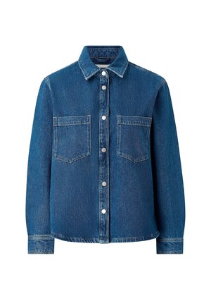 Blauwe spijkerjasje met lange mouwen, knoopsluiting aan de voorkant, twee borstzakken en een puntige kraag.