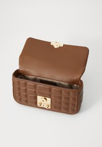 MICHAEL Michael Kors TRIBECA CHAIN - Rankinė - dark caramel