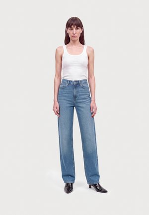 ONLY Tall ONLJUICY WIDE - Дънки със свободна кройка - medium blue denim