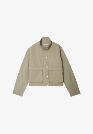 Gekürzte, hellolivgrüne Jacke aus robustem Material, mit Mandarinkragen, zwei Fronttaschen und Druckknopfverschlüssen.