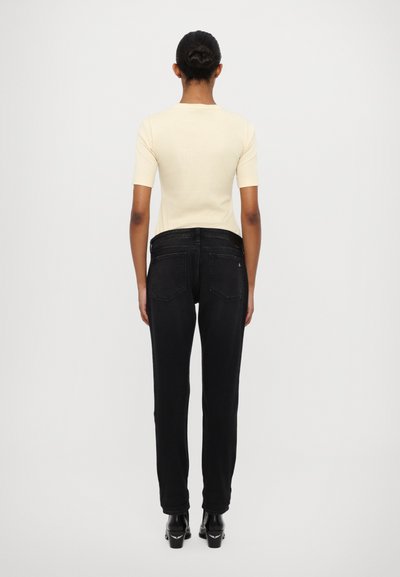 rag & bone DRE LOW RISE BOYFRIEND - Pieguloša piegriezuma džinsi - cornelia