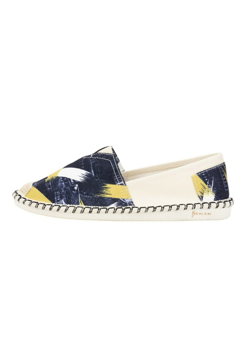 Espadrille de lona con un patrón abstracto multicolor en azul y amarillo, punta redonda y suela de yute trenzado. Logo en el costado.