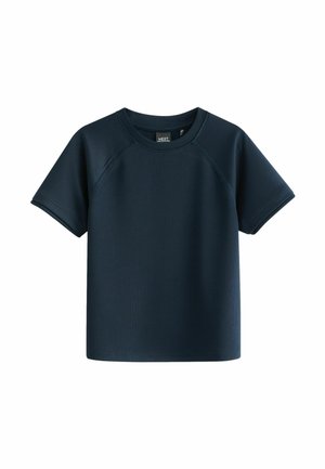 T-shirt bleu marine à manches courtes en tissu texturé, avec un col rond et des manches raglan, sans motifs ni accents visibles.