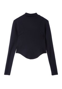 Blusa negra de manga larga con cuello alto, diseño recortado, textura suave y dobladillo curvado. Detalles de costura en los hombros y los lados.