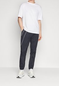 Brave Soul Träningsbyxor - black