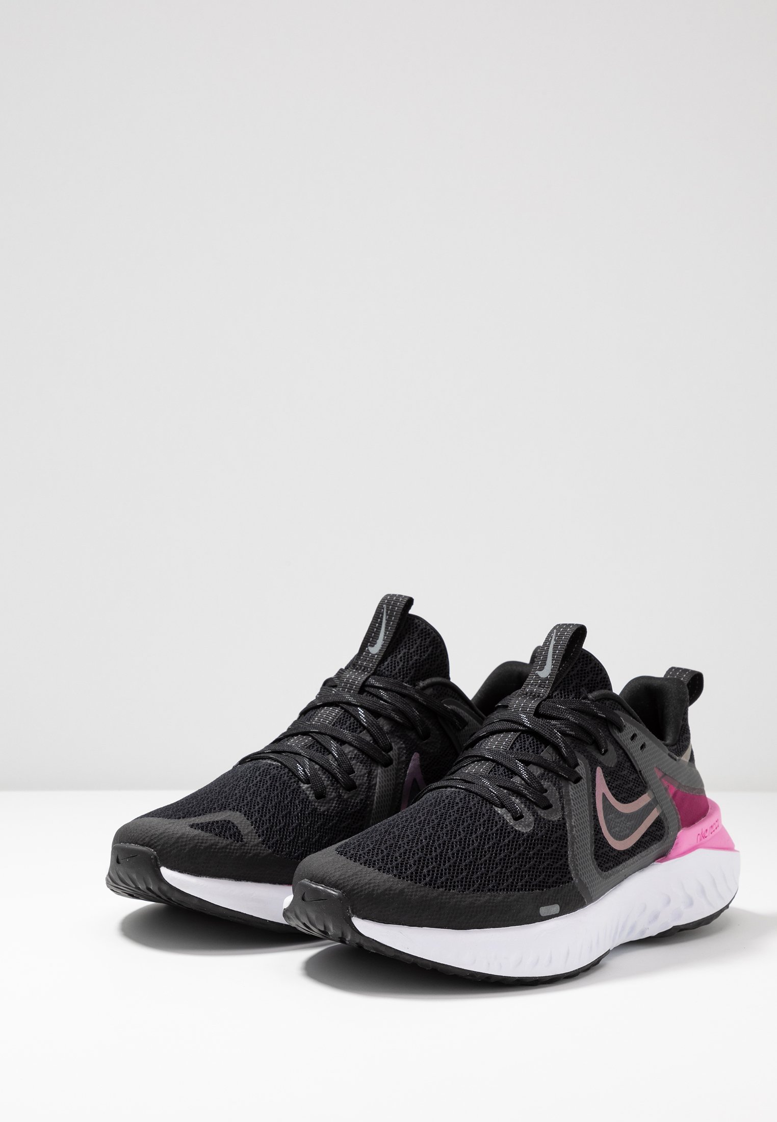 Nike Performance LEGEND REACT 2 Nøytrale løpesko black Nike Performance LEGEND REACT 2 Nøytrale løpesko black