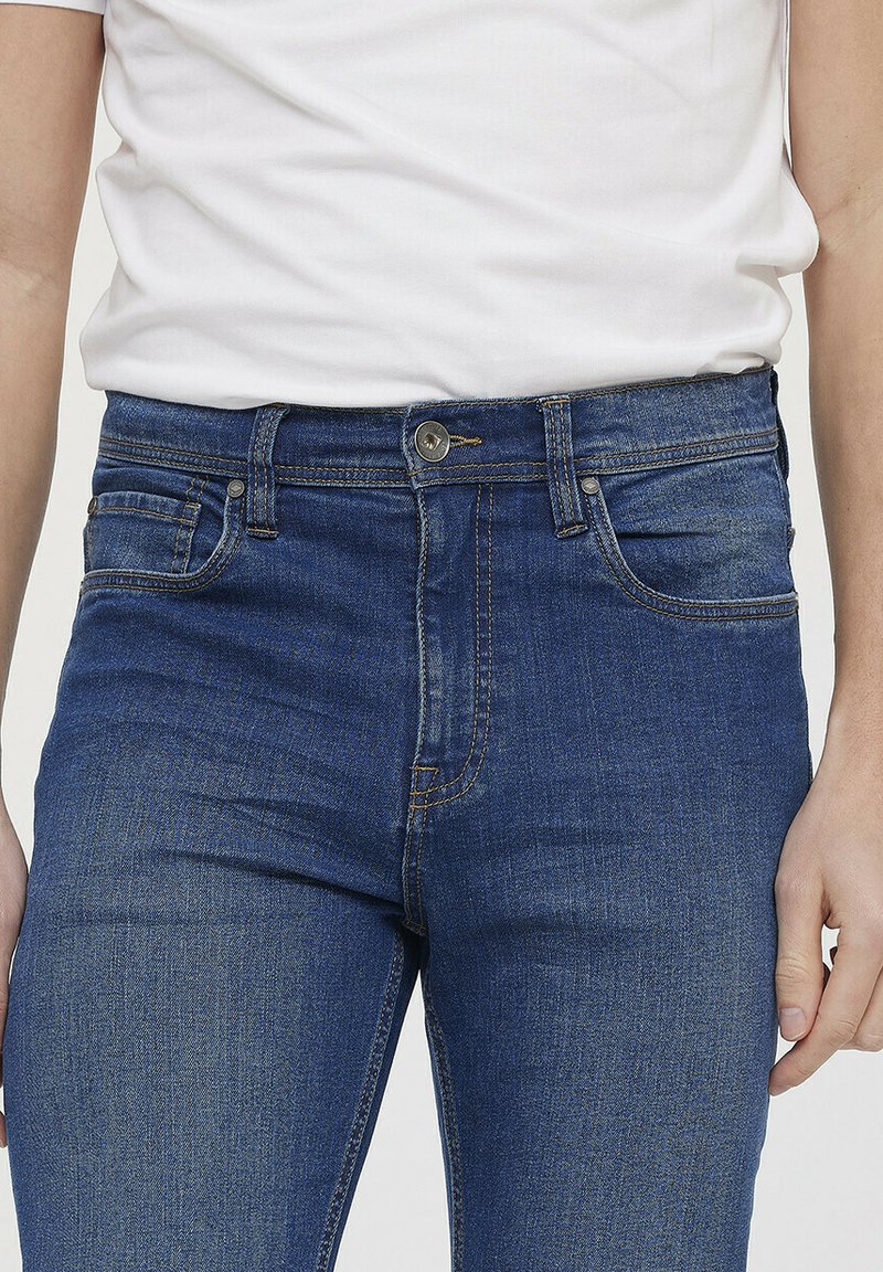 Jean Femme Lee Cooper Slim Délavé - Taille 28, Longueur 33, Bleu Foncé, Très Bon état