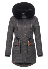 Graue gepolsterte Jacke mit großem schwarzen Kunstpelzkragen, Reißverschlusstaschen, Kordelzug in der Taille und Lederakzenten. Besitzt einen abgerundeten Saum.