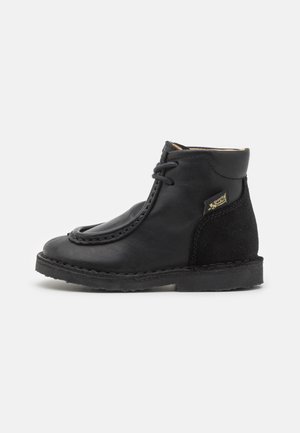 BOOMER WALLABEE UNISEX - Snørestøvletter - black