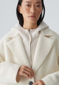 OPUS HANNIE - Klassischer Mantel - soft cream