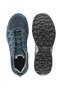 Scarpe da trekking da uomo, tomaia in rete e camoscio blu scuro, suola in gomma con profonda trazione, accenti grigi e tallone rinforzato.