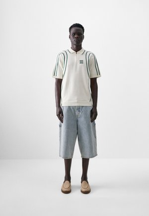 - Koszulka polo
